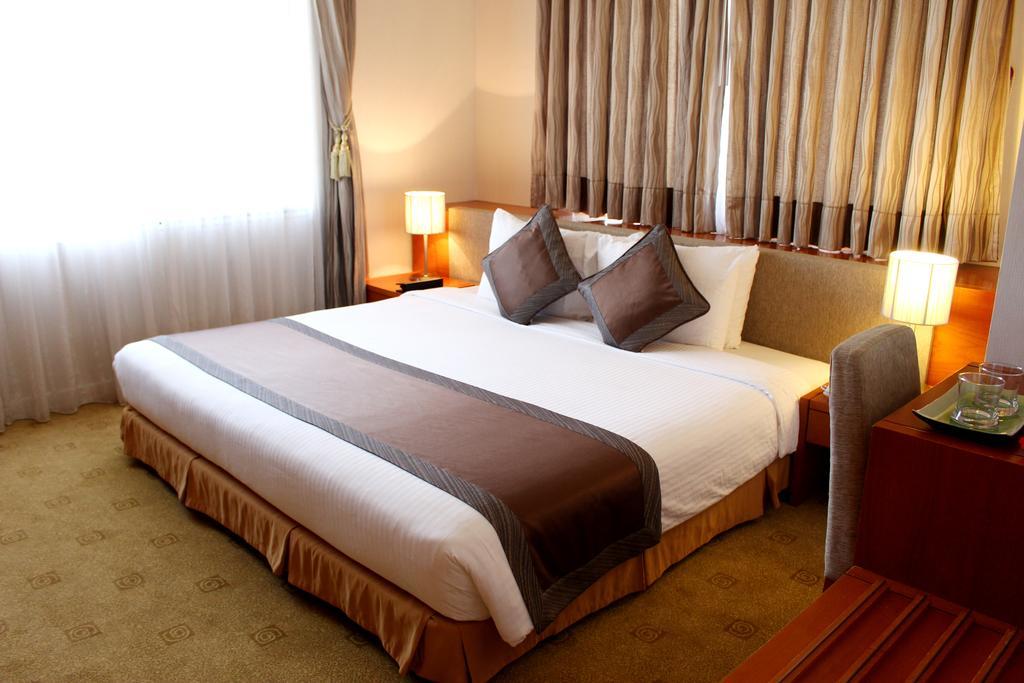 Muong Thanh Holiday Da Lat Hotel Exterior photo