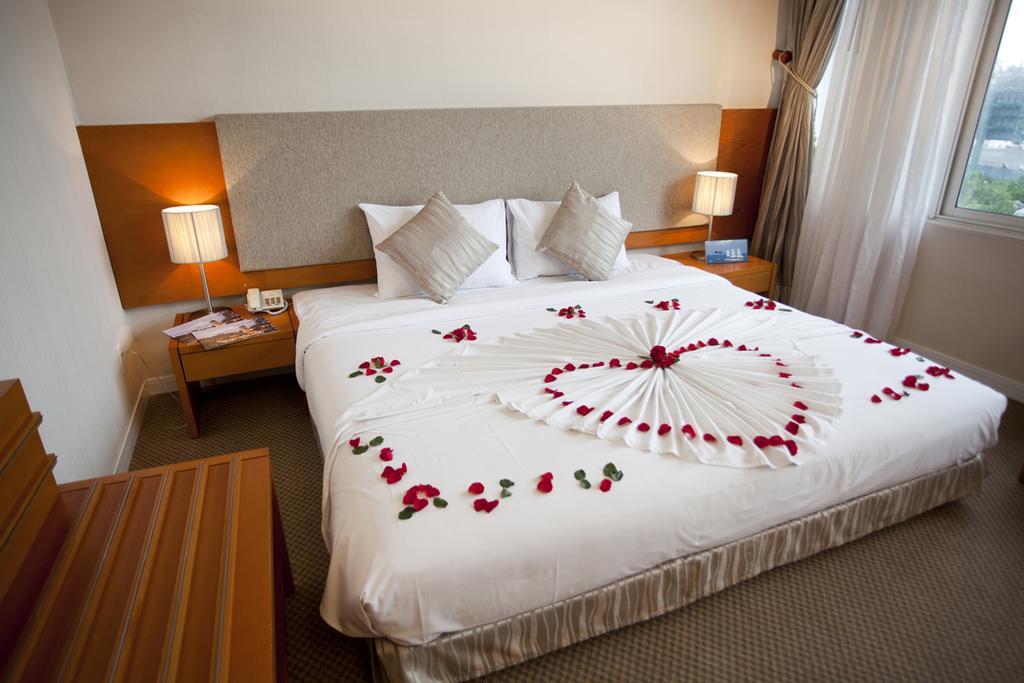 Muong Thanh Holiday Da Lat Hotel Exterior photo